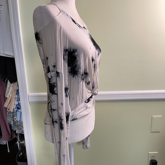 Long sleeve tie dye top - Picture 2 of 3